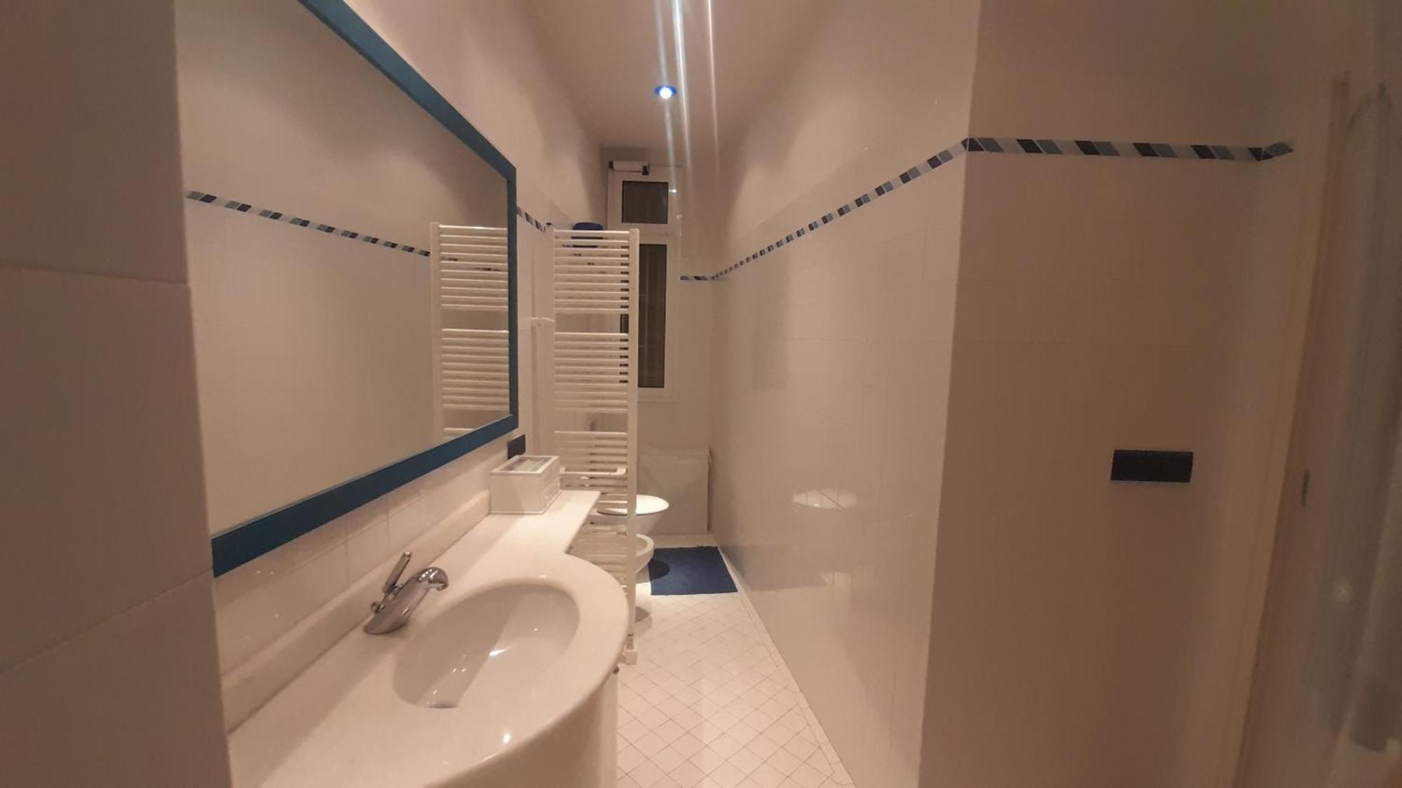 Azeglio Smart Apartment - Twa Bologna Luaran gambar